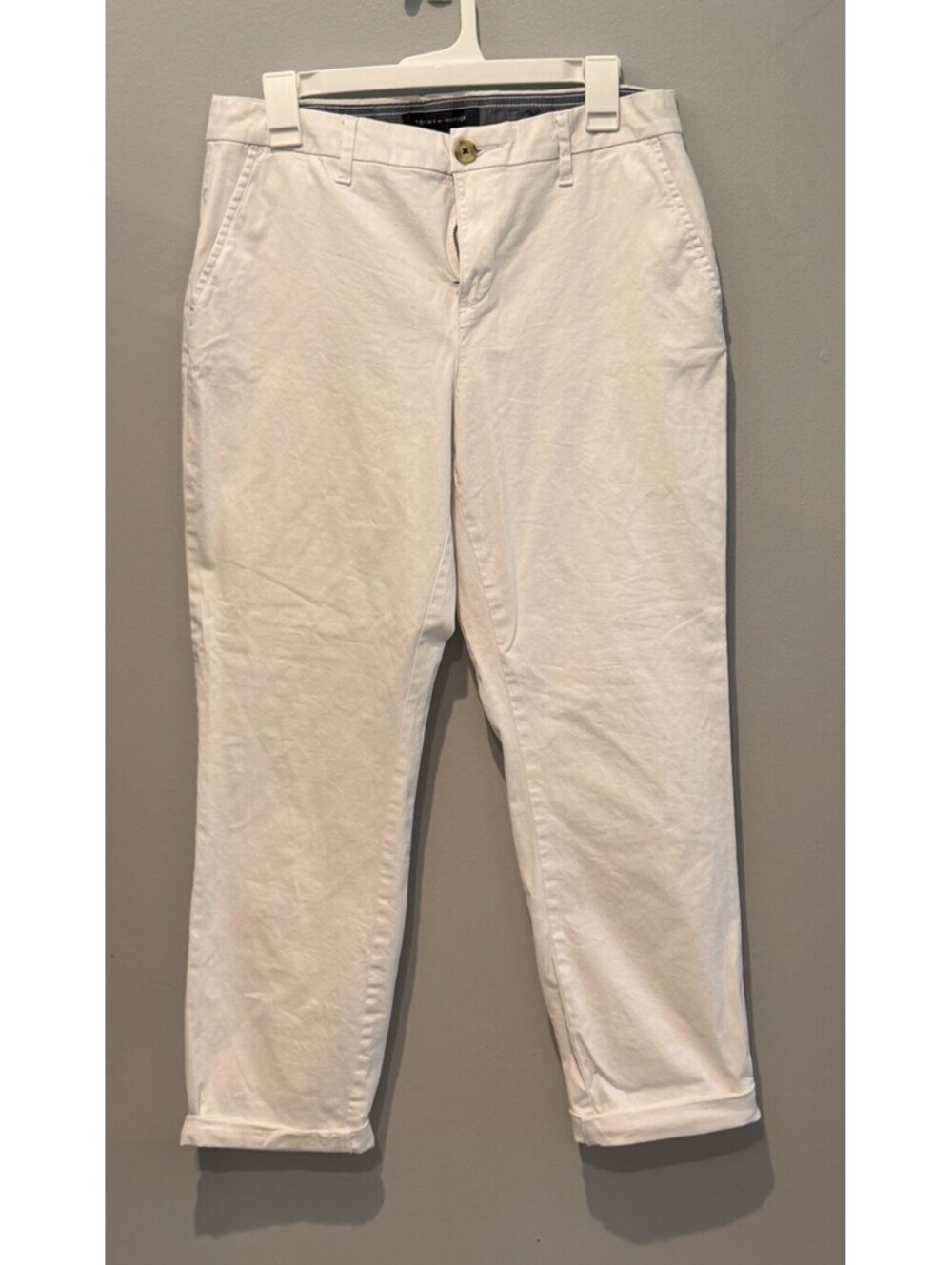 Tommy Hilfiger Women’s White Cropped Pants Size 10 Cuffed Capri